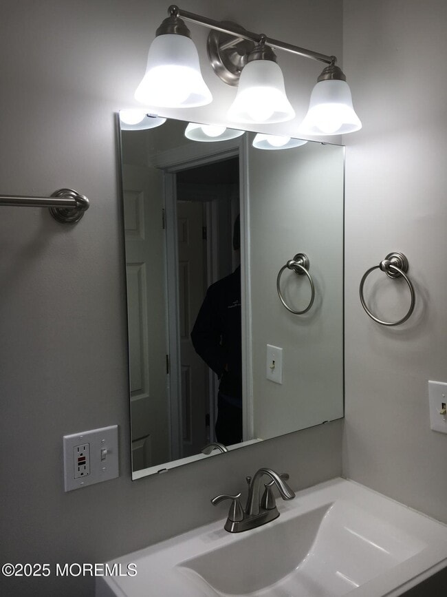 Building Photo - 32 Morrell St