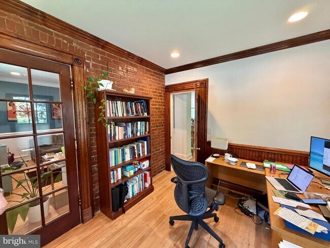 Building Photo - 7538 Morningside Dr NW