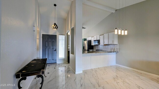 Building Photo - 10867 W Chino Dr