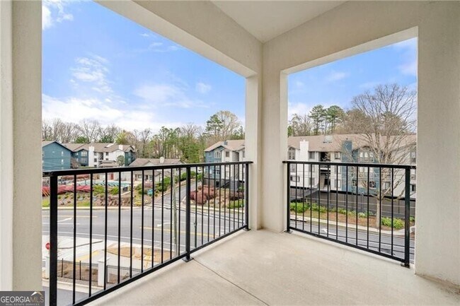 Building Photo - 6890 Peachtree Dunwoody Rd