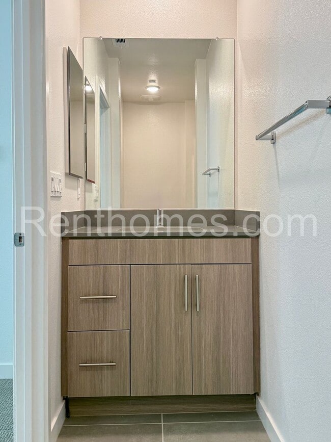 Building Photo - 10441 Harlow Cir