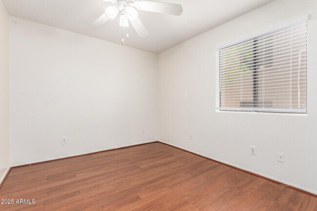 Building Photo - 13627 N Hamilton Dr