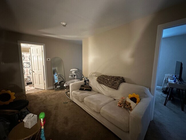 Building Photo - One Bedroom Apartment | Historic Bethlehem