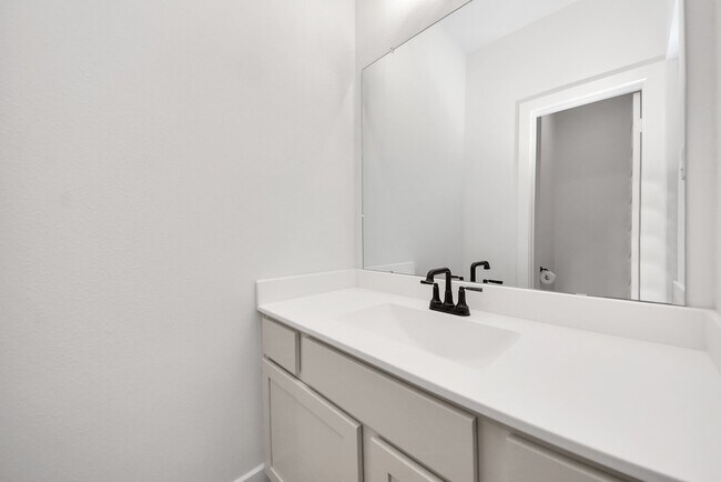 Building Photo - 29021 Red Lp Dr
