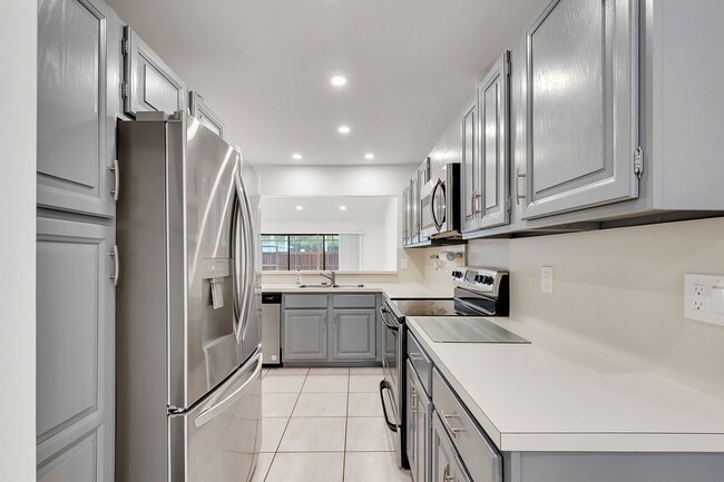 Building Photo - 11364 SW 87th Ter