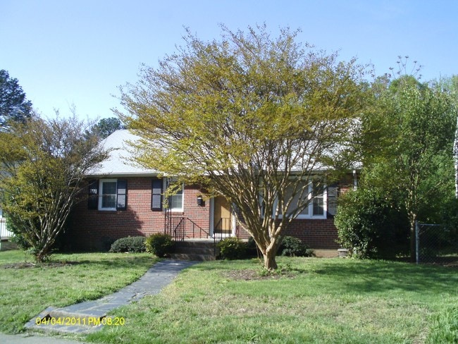 Building Photo - 6503 Kensington Ave