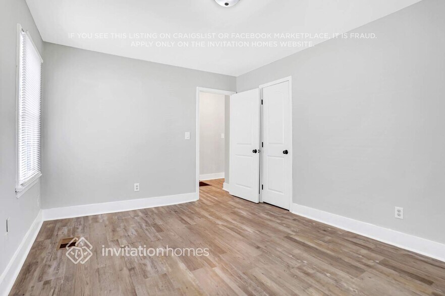 Building Photo - 981 Moreland Dr SE