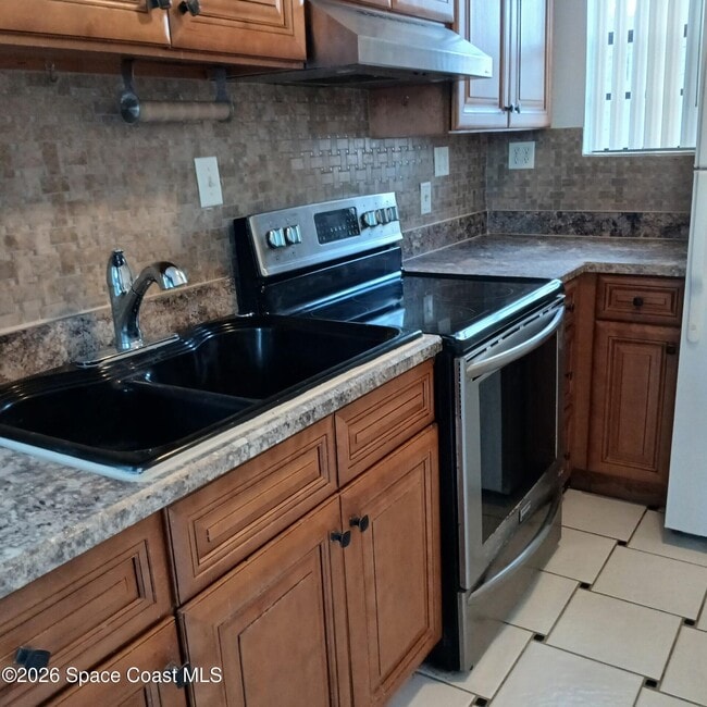 Building Photo - 115 Peachtree St