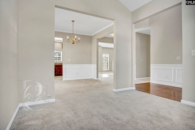 Building Photo - 211 Pinebluff Ct