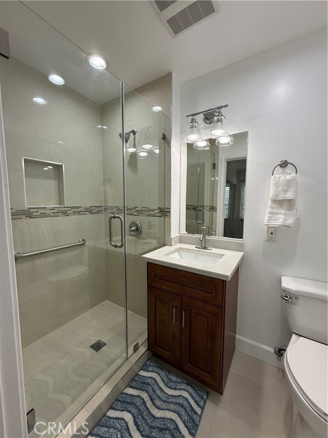 Building Photo - 1216 Cochran Ave