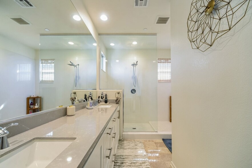 Building Photo - 1264 Via Candelas