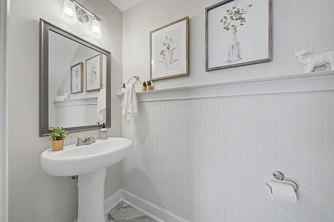 Building Photo - 2138 Ireland Wy