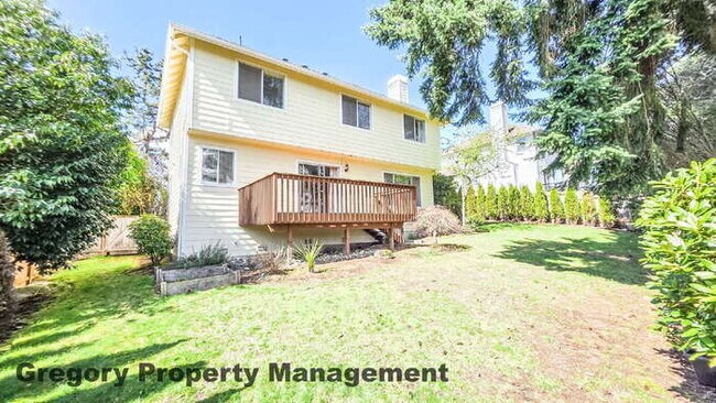 Building Photo - Light and Bright Home in the Desirable Upland View Neighborhood