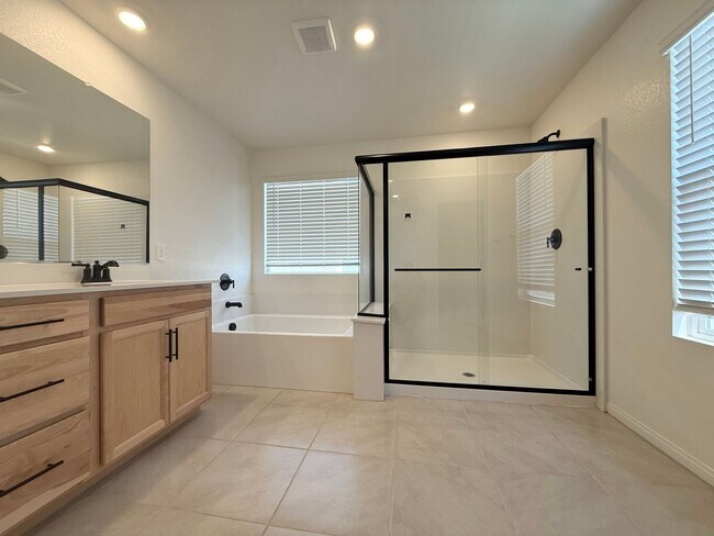 Building Photo - Spacious Southwest Las Vegas Gem | 5 Beds, Loft & 3,000+ Sq Ft Living