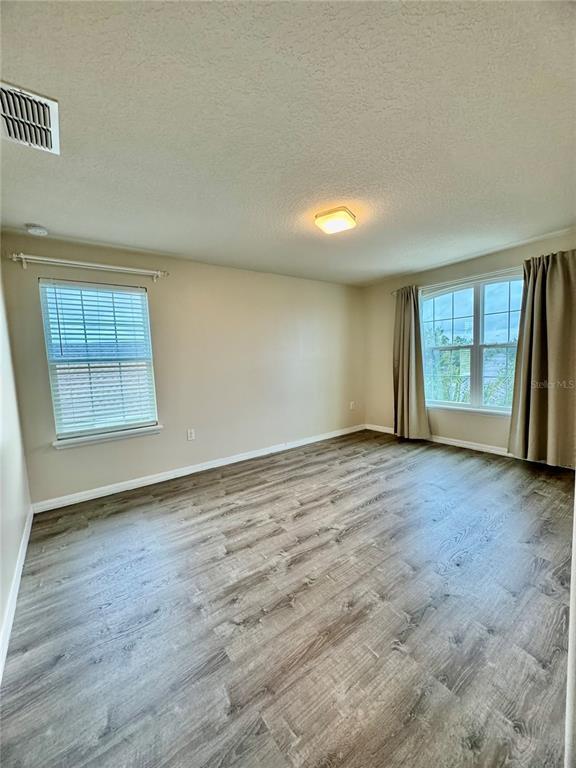 Building Photo - 2504 Amati Dr