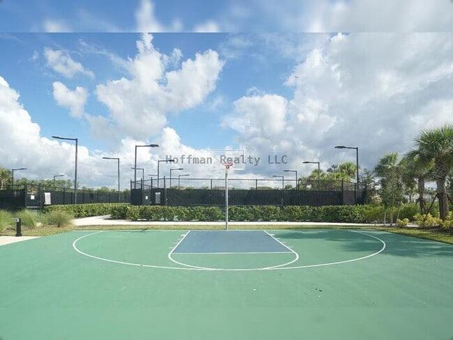 Building Photo - Stunning 5-Bedroom Lakeview Home in River Landing, Wesley Chapel