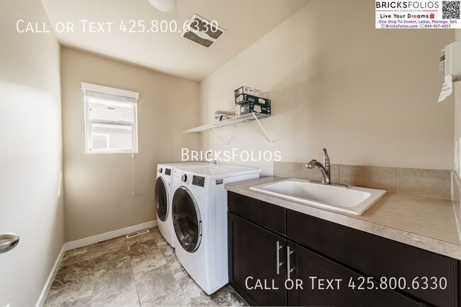Building Photo - 10626 Eastridge Dr NE