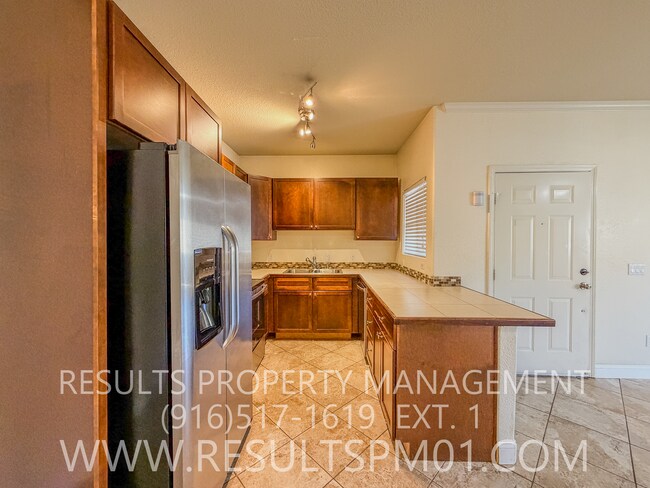Building Photo - Spacious One Bedroom located in the Villas at Diamond Creek