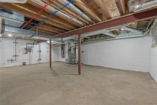 Building Photo - 106 Wellington Rd