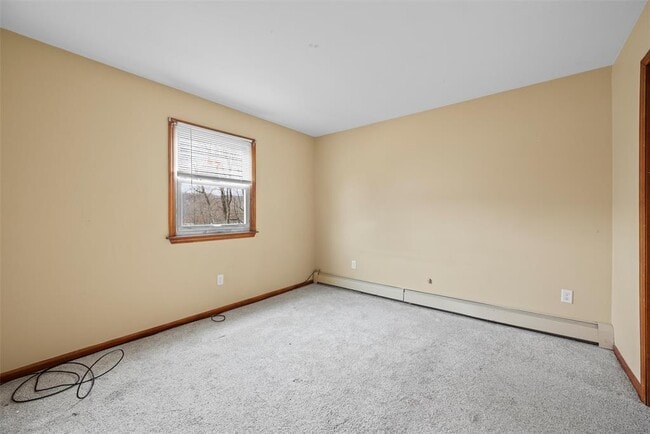 Building Photo - 37 St Georges Ave
