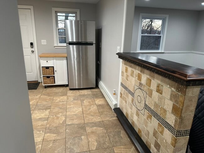 Building Photo - 3 Tryon Ave