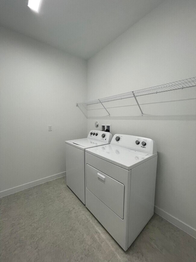 Building Photo - 8792 Antarus Dr