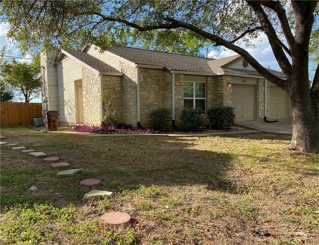 Building Photo - 1402 Hyridge Cir