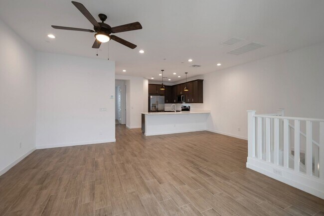 Building Photo - Like Brand New Luxurious Modern 3 Bedroom 2 Bath Townhome in Warner Meadow – Rare Rental Opportun...