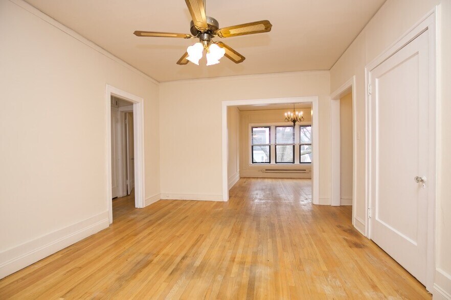 Building Photo - 1238 Oak Ave