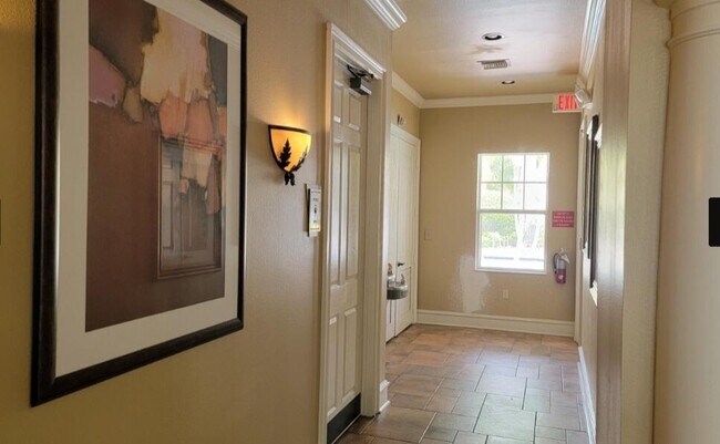 Building Photo - 6533 Emerald Dunes Dr