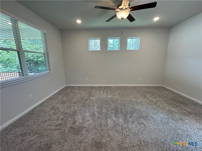 Building Photo - 5619 St Charles Dr