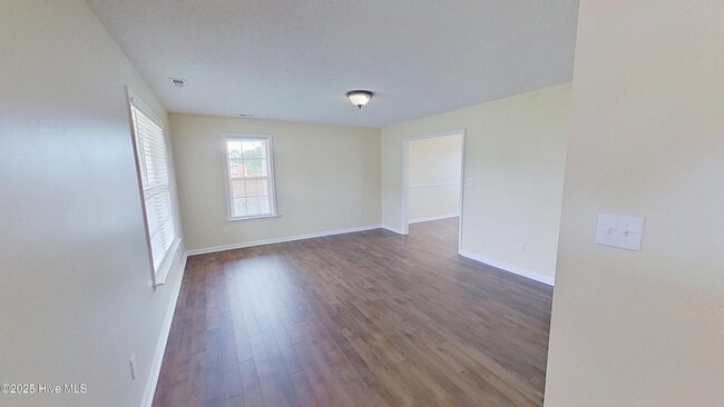 Building Photo - 108 Chastain Dr