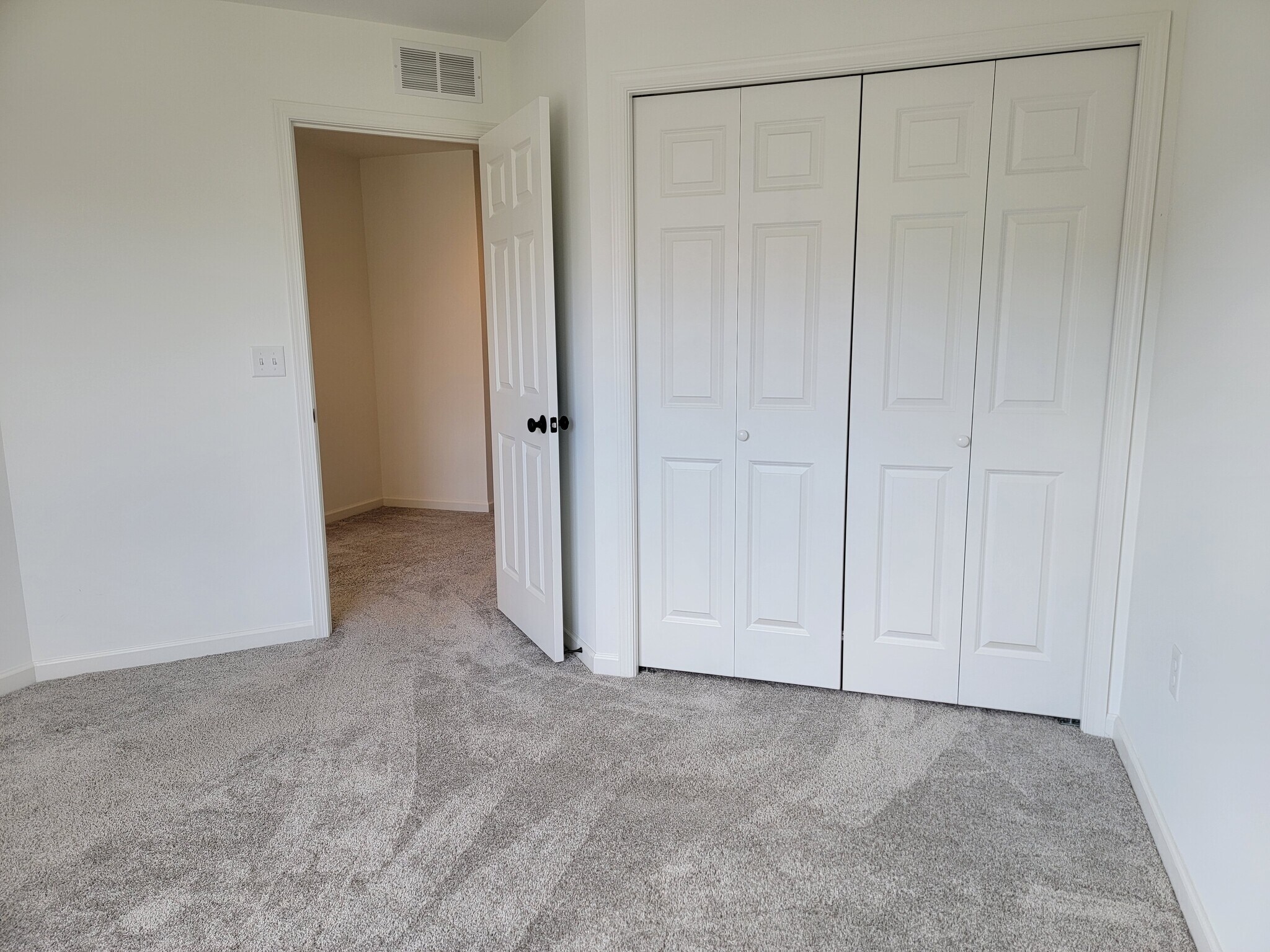 Building Photo - 207 Highland Ct