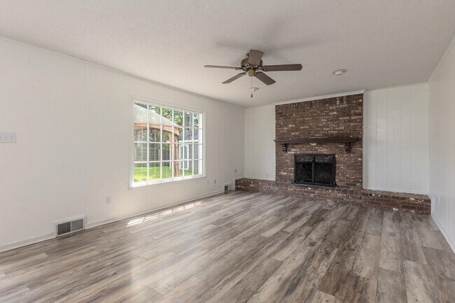 Building Photo - 7839 Farindon Dr