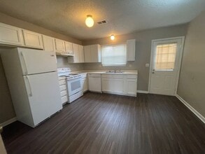 Building Photo - 2507 W 27th St