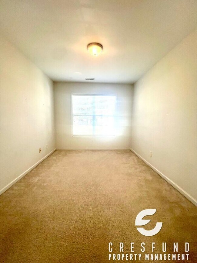 Building Photo - 3bedroom 2.5 Bath Home in Overhills Creek-...