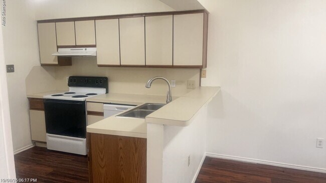 Building Photo - 3803 Braden Ln