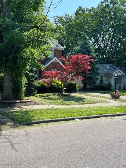 Building Photo - 5214 Hereford St