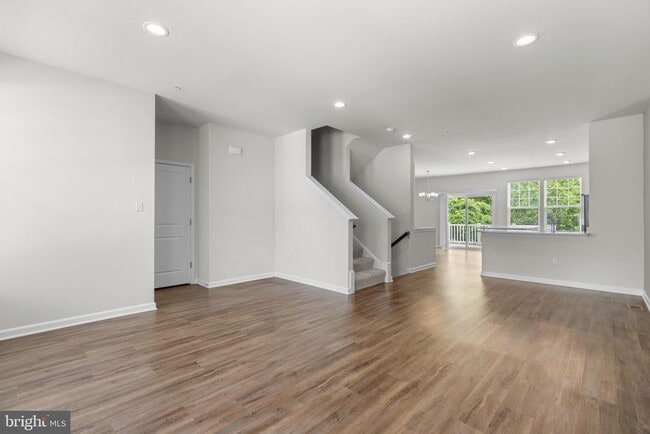 Building Photo - 7980 Patterson Wy