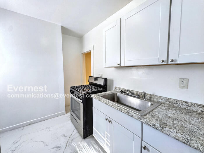 Building Photo - 5054 Linsdale St