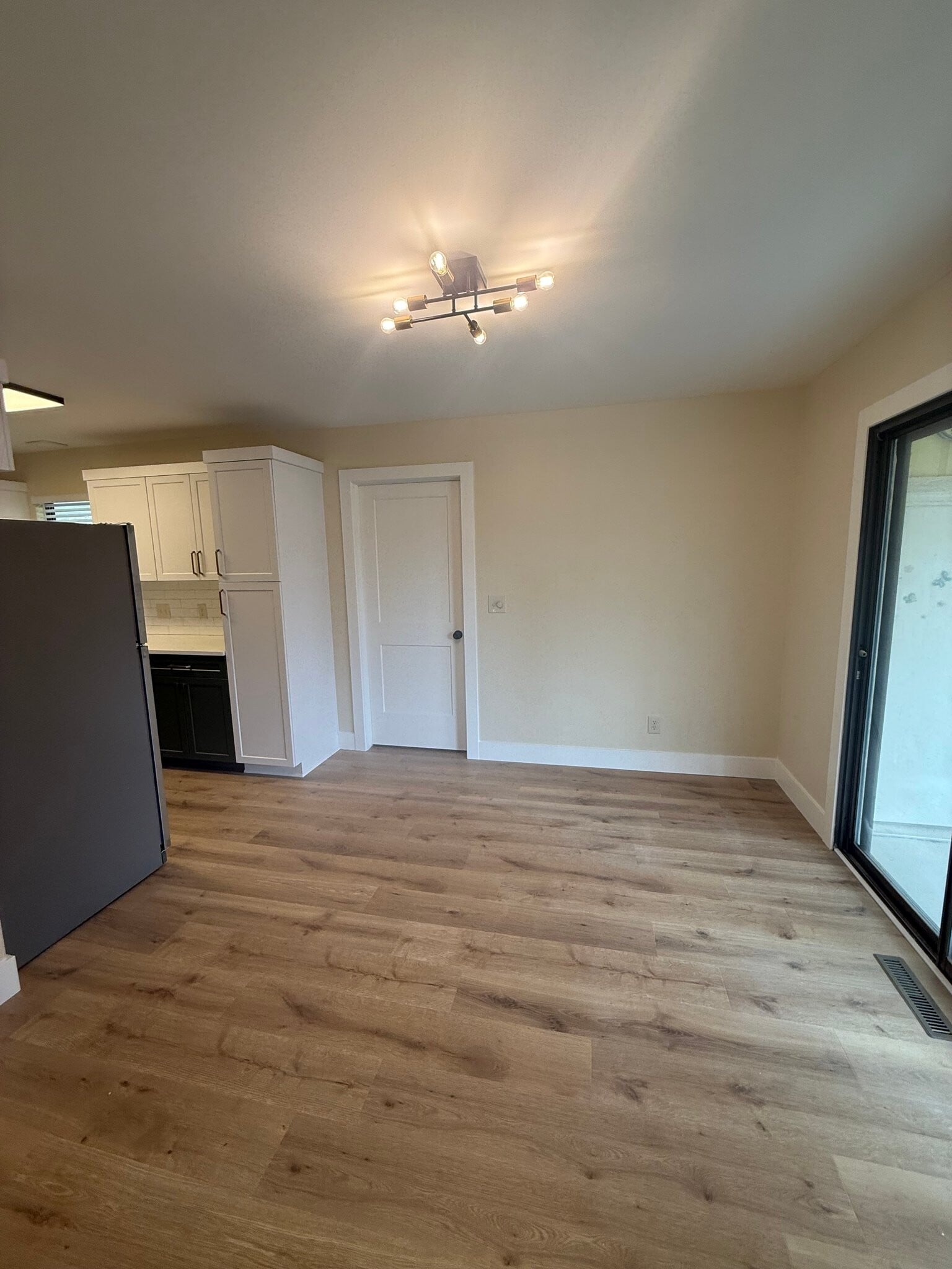 Building Photo - 2405 Farmstead St