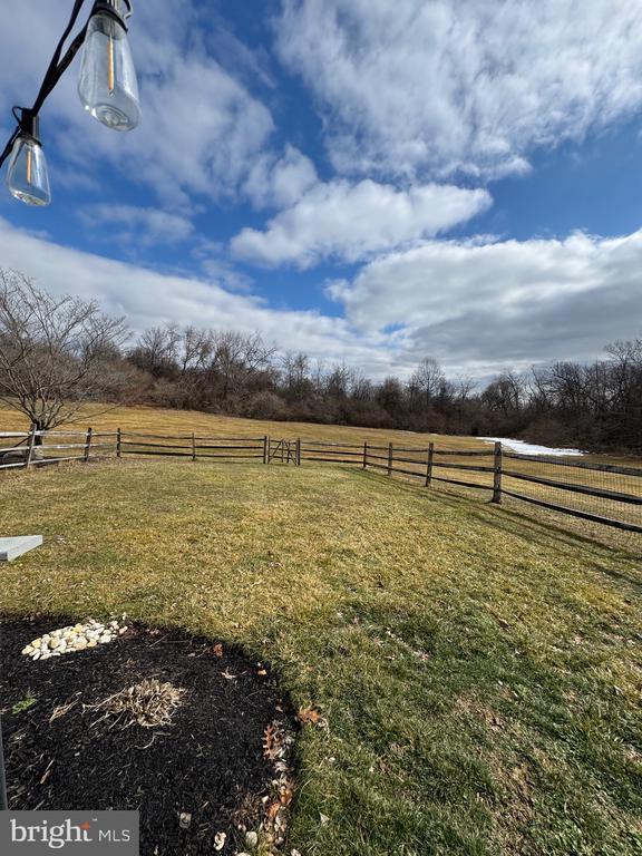 Building Photo - 17 Parkview Way