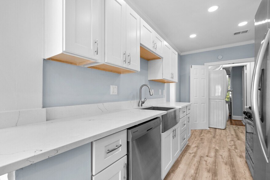 Building Photo - 1711 37th St NW