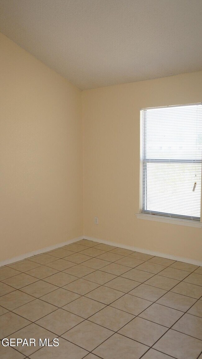 Building Photo - 8909 Herbert St