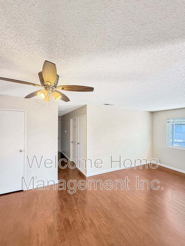 Building Photo - 1037 Mohr Ln