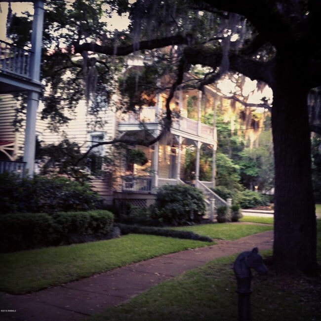 Building Photo - 506 Craven St