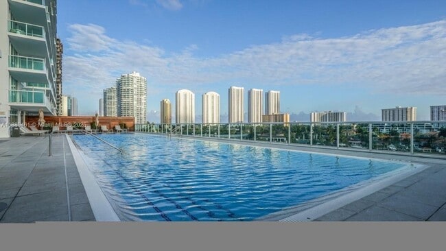 Building Photo - 400 Sunny Isles Blvd
