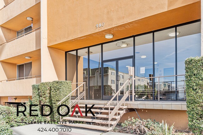 Building Photo - 980 1/2 Menlo Ave-314