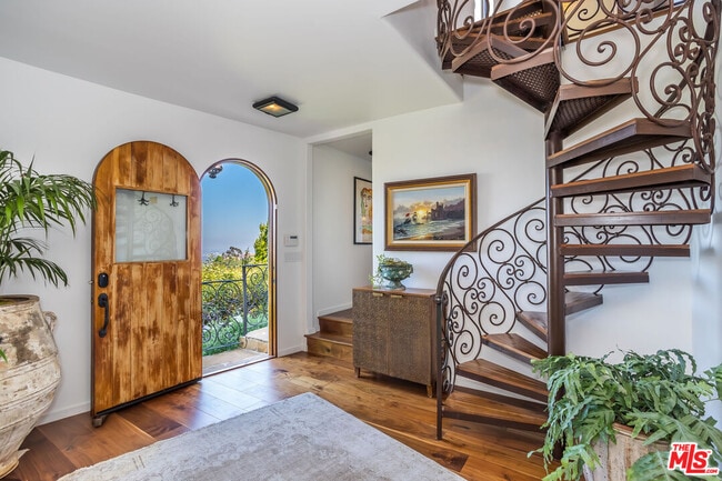 Building Photo - 8149 Mannix Dr