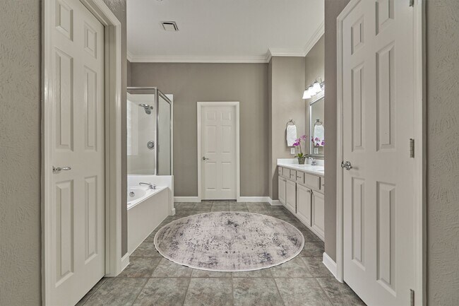 Building Photo - 47 Firethorn Pl